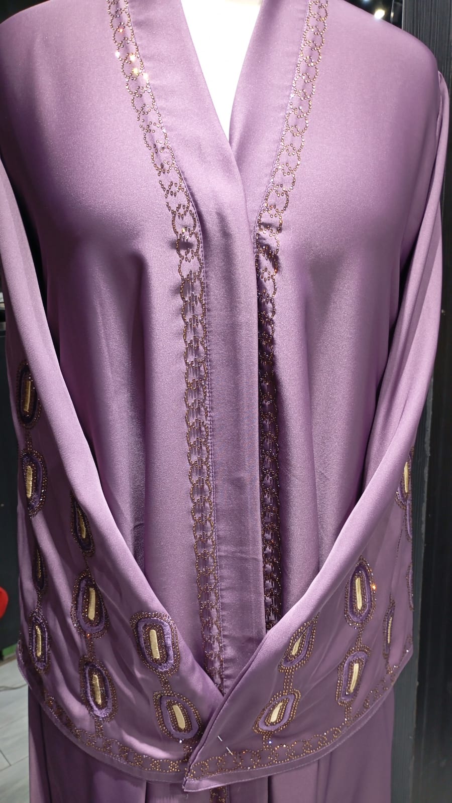 Abaya- embroidered fancy Nida